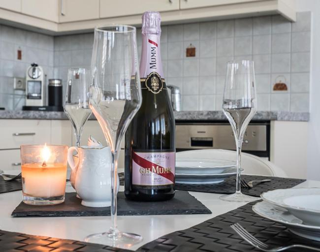 Luxury Penthouse Apartment With 3 Balconies -2 Bedrooms -Petrus View & Parking Люксембург Екстер'єр фото